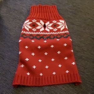 $5/25 Dog sweater